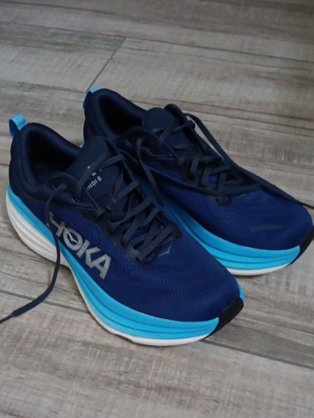 HOKA..BONDI 8..MENS 11.5